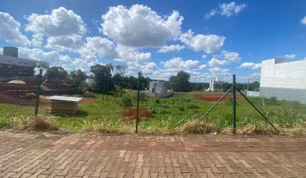 Terreno à venda na Avenida São Pedro - D, 01, Jardins, Chapecó por R$ 2.666.000