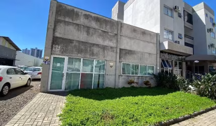 Sala comercial para alugar na Sady de Marco, 64, Jardim Itália, Chapecó por R$ 8.000