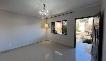 Casa com 3 quartos para alugar na Rua Itália - D, 1320, Esplanada, Chapecó por R$ 3.070