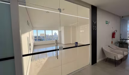 Sala comercial para alugar na Rua Marechal Deodoro da Fonseca - D, 299, Centro, Chapecó por R$ 3.950