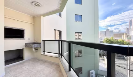 Apartamento com 3 quartos para alugar na Rua Barão do Rio Branco - D, 438, Centro, Chapecó por R$ 3.410