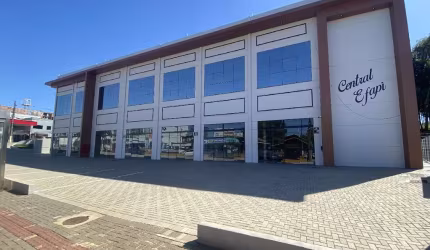 Sala comercial para alugar na Avenida Senador Atílio Fontana - E, 1988, Efapi, Chapecó por R$ 9.450