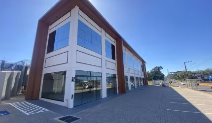 Sala comercial para alugar na Avenida Senador Atílio Fontana - E, 1988, Efapi, Chapecó por R$ 3.900