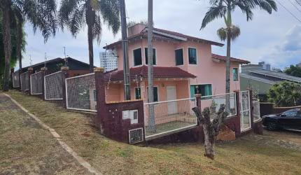 Casa com 2 quartos à venda na Avenida Porto Alegre - D, 1390, Universitário, Chapecó por R$ 1.500.000