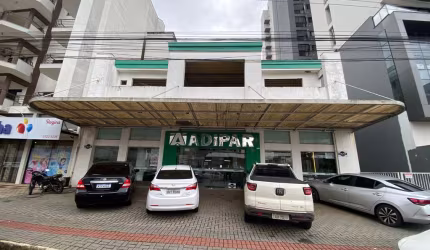Sala comercial à venda na São João, 91, Centro, Chapecó por R$ 10.650.000