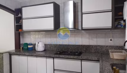 Sobrado com 3 dormitórios à venda, 125 m² por R$ 650.000,00 - Jardim Del Rey - São José dos Campos/SP