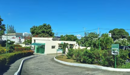 Casa com 5 Dormitórios em Lauro de Freitas/BA