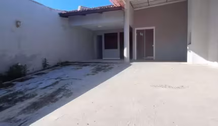 Casa com 3 quartos à venda no Coaçu, Fortaleza , 100 m2 por R$ 330.000