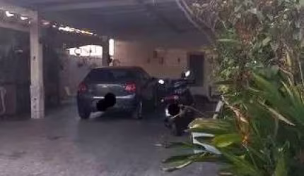 Casa à Venda no Estuário, Santos  3 Quartos, Suíte, Área Gourmet e Garagem para 6 Carros