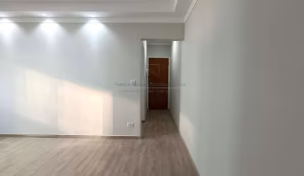 Apartamento a Venda, 3 Quartos e Garagem Box na Encruzilhada, Santos - SP