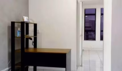Sala Comercial à Venda no Embaré, Santos  44m², 2 Salas, Banheiro e Copa | Excelente Localização