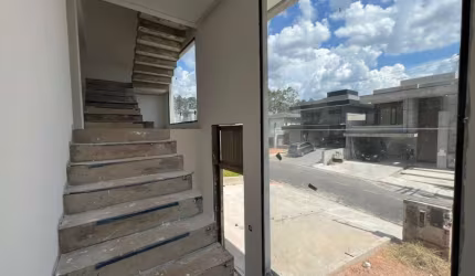 OBRA A VENDA NA ALDEIA DA SERRA PARA VENDA.