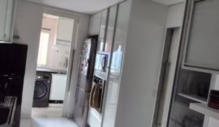 Apartamento mobiliado da linha premium em Alphaville de 107m2
