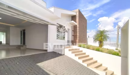 CASA TÉRREA À VENDA, LOCALIZADA NO BAIRRO FRARON