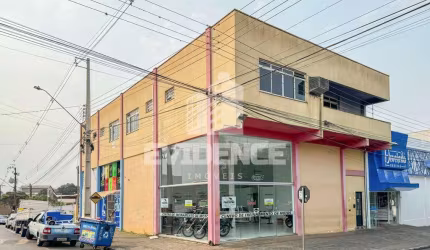 PRÉDIO COMERCIAL E RESIDENCIAL À VENDA, LOCALIZADO NO CENTRO