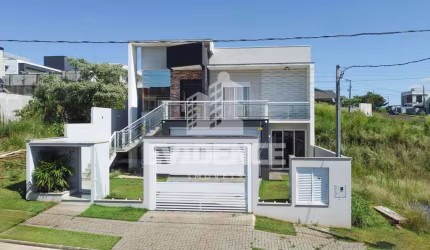 SOBRADO DE ALTO PADRÃO À VENDA LOCALIZADO NO BAIRRO MENINO DEUS