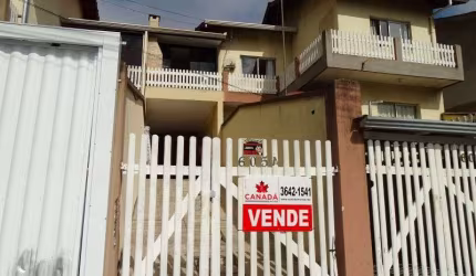 APARTAMENTO COM QUINTAL ? PARA VENDA