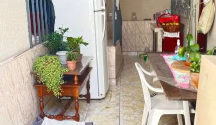Casa à venda com 160m² e 3 quartos. Jardim Vaz de Lima, São Paulo.