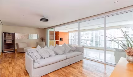 Apartamento tipo para locação com 3 quartos, 222m²