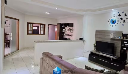 Casa à venda no Jd. Morro Azul em Iracemápolis