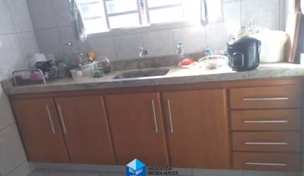Casa com edícula à venda na Vila Queiróz