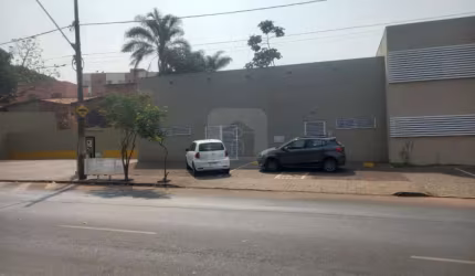 Galpão para locação e venda no bairro Daniel Fonseca