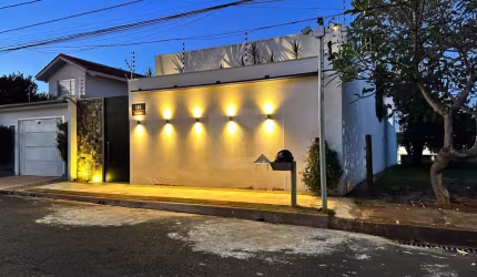Casa em Alto padrão para venda no bairro Karaíba