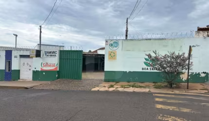 Galpões para locação no Bairro Centro.