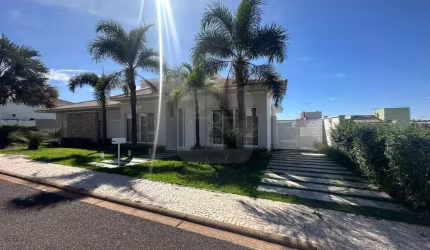 Casa à Venda