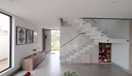 Casa Para Locação e Venda no Condomínio Alphaville