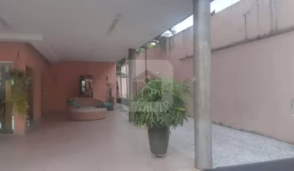 Casa estilo sobrado para locação e vendas no Bairro Morada da Colina