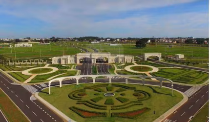Terreno à venda no Condomínio Jardim Versailles