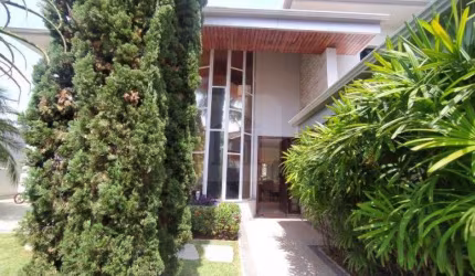 Casa à venda no Bairro Jardim Colina