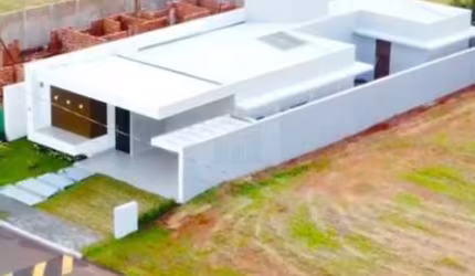 Casa à Venda Condomínio Splêndido
