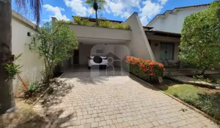 Casa à Venda