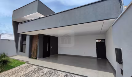 Casa Sobrado à venda em Condomínio Fechado.