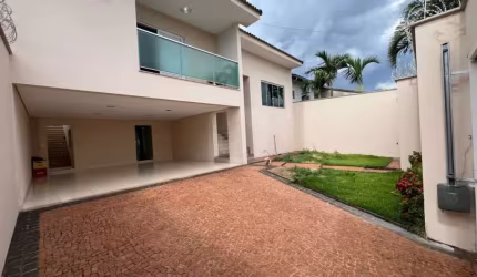 Casa à venda no bairro Cidade Jardim.