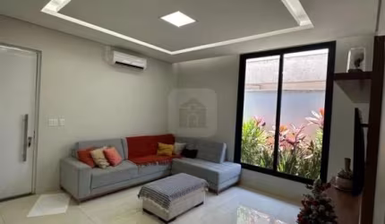 Casa à venda no Condomínio Splendido.