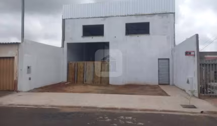 Galpão à venda no bairro Tubalina.