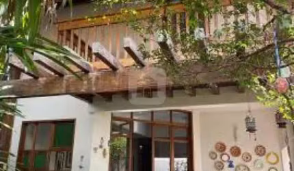 Linda casa com estilo rústico no Saraiva