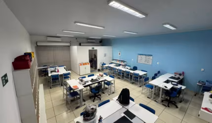 Casa Comercial para venda no bairro Brasil.
