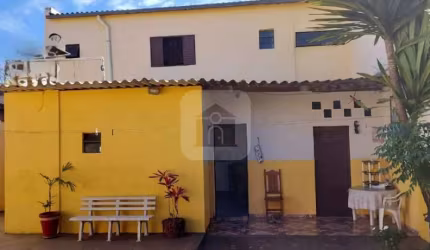 Sobrado com cômodo comercial para venda no bairro Morada da Colina.