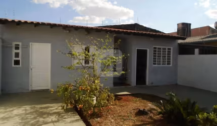 Casa para venda no bairro Marta Helena.