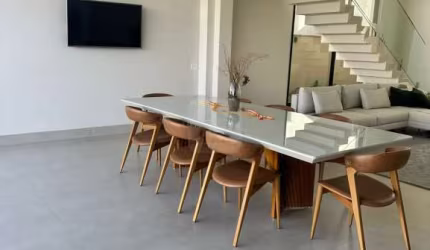Casa para venda em condomínio no bairro Nova Uberlândia
