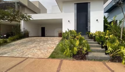 Casa para venda no Condomínio Cyrela dos Ipês  em Uberlândia