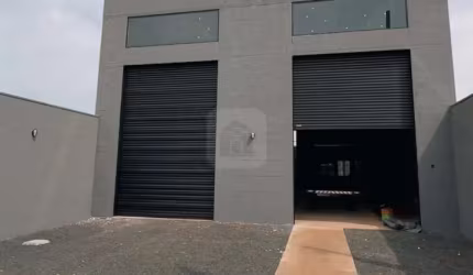 Barracão Comercia Para Venda No Bairro Novo Mundo