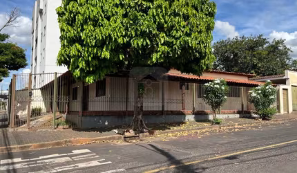 Casa Para Venda No Bairro Segismundo Pereira