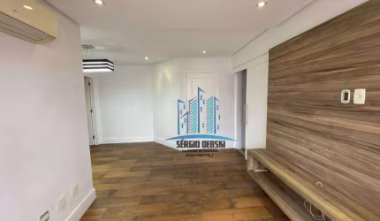 Vende-se apartamento totalmente reformado no Gonzaga, Santos-SP., próximo ao canal 3 e à Av. Ana Costa. Sol da manhã.