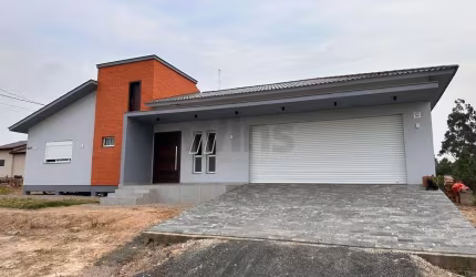 Casa com 3 quartos à venda no Ronco D'água, Içara  por R$ 550.000