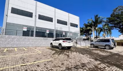 Pavilhão novo localizado na Linha Anta
